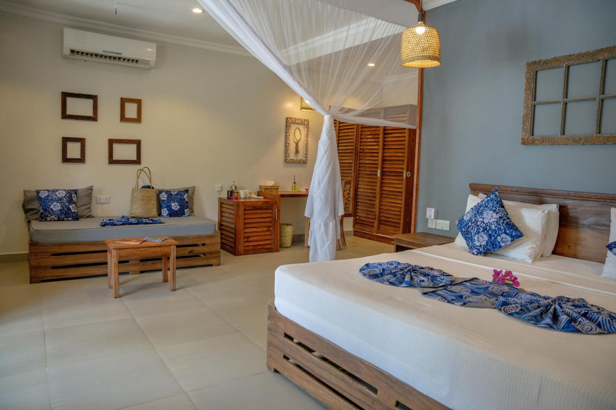 Sunset Bay Resort 4*